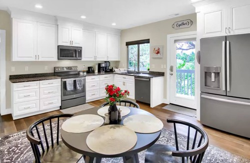 South Ogden House | Spacious 6-bedroom house in Ogden with Breathtaking Mountain Views