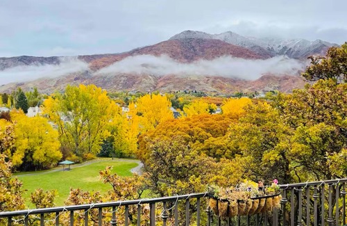 South Ogden House | Spacious 6-bedroom house in Ogden with Breathtaking Mountain Views