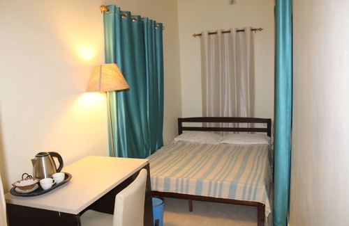 Bhubaneshwar House | Spacious 6-bedroom bungalow in pleasant Bhubaneswar with AC