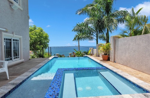 Hopewell Villa | Spacious 6-bedroom Mansion Villa 30 minutes from MBJ Airport