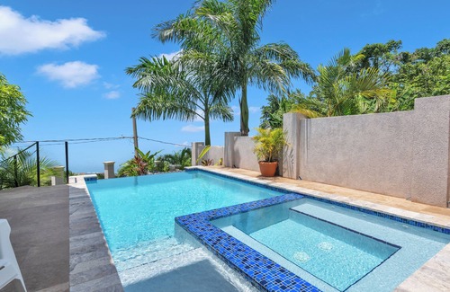 Hopewell Villa | Spacious 6-bedroom Mansion Villa 30 minutes from MBJ Airport