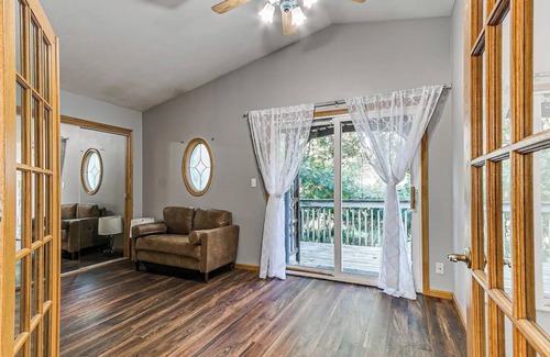 Ames House | Spacious 6-bedroom retreat next to park—ideal for family & group getaways