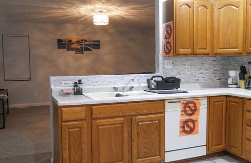 Grand Island House | Spacious 6-bedroom house in Grand Island. Centrally located home.