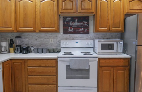 Grand Island House | Spacious 6-bedroom house in Grand Island. Centrally located home.