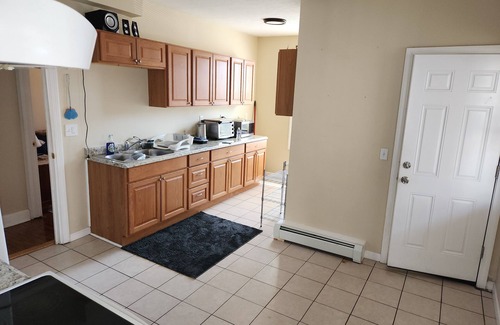 Springfield House | Spacious 6-bedroom house in charming Springfield with AC, WiFi