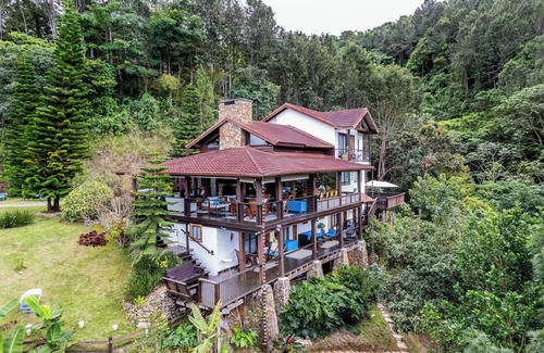 Jarabacoa Villa | Spacious 6-Bedroom Villa With Stunning Views And Picuzzi in Charming Jarabacoa