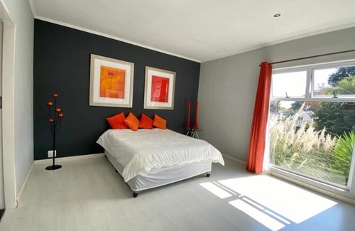 Durban North House | Spacious 6-bedroom house with AC, fitness room and WiFi in gorgeous Durban North