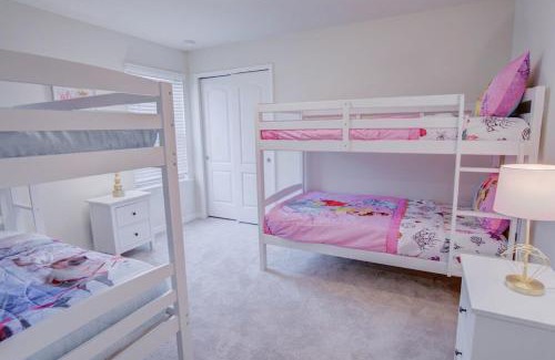 Loughman Villa | Spacious 6Bed 4 5Bath - By Disney No Resort Fees