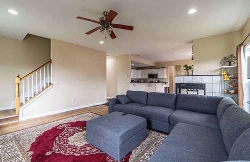 Glenwillow House | Spacious 6BR Home - Near CLE/Solon