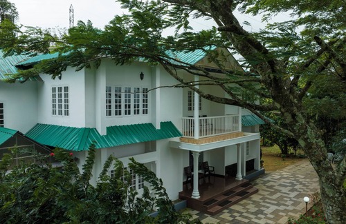 Kannan Devan Hills House | Spacious 7-bedroom bungalow in lovely Munnar with WiFi