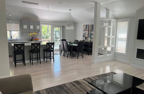 Cotuit House | Spacious 7-bedroom house with fitness room, WiFi in wonderful Barnstable