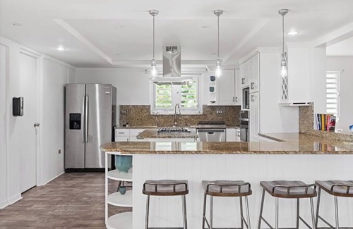 Zarzal Villa | Spacious 7-bedroom villa in Rio Grande w/pool, OCEAN VIEW, 5 mins to beach!