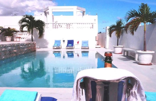 Jan Thiel Villa | SPACIOUS 7 BEDROOM VILLA (Special for Groups)