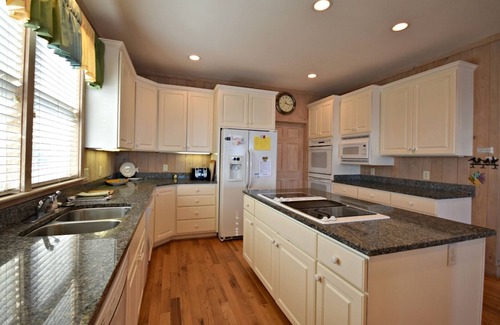 Litchfield by the Sea House | Spacious 7 BR, 7.5 BA oceanfront house with screened porch and hammock = RELAX