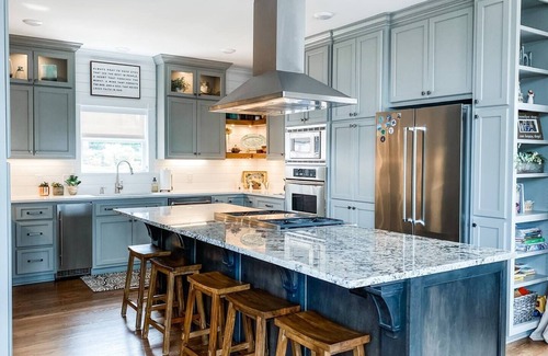 Bremen House | Spacious 7bdr Waterfront house w Hot Tub and Charming Backyard Amenities, Dock