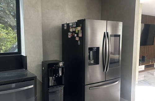 Copacabana Condo | Spacious 8-bedroom condo in enchanting Copacabana with fitness room, WiFi