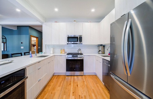 Rock Hill Villa | Spacious 8BR Catskills Cabin w/Game Room & Deck