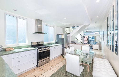 West Newport Condo | Spacious 8BR Tri-Level Home w/Ocean Views, Multiple Patios & Steps to 43rd St Beach!