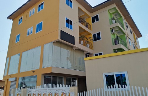 Agblesia Apartment | Spacious 9-bedroom apartment in delightful Spintex Road with AC, WiFi