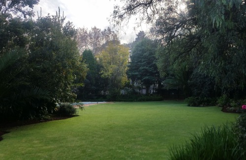 Greater Johannesburg Metropolitan Area House | Spacious accommodation with beautiful garden