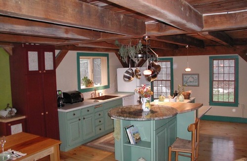 Aquinnah House | Spacious, Air-Conditioned Home Close to Beaches