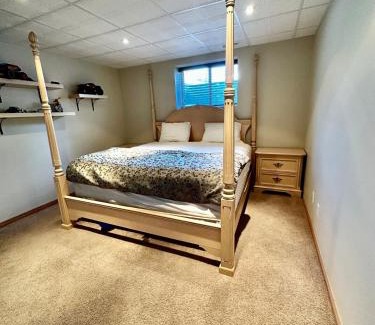 Chestermere Apartment | Spacious and beautiful lower Apartment