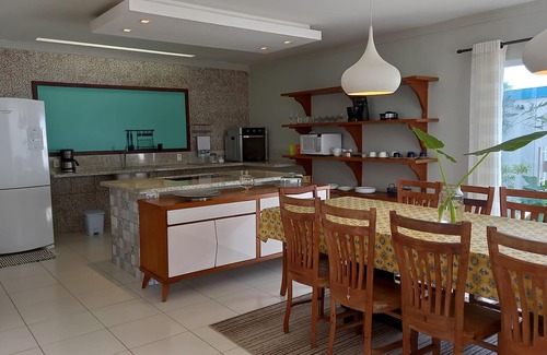 Rasa House | Spacious and Comfortable House with Gourmet Area, WiFi, Deck, Balcony, Garage