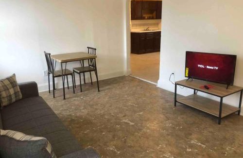 Paterson Apartment | Spacious and bright 2 bedroom apartment with 1 bathroom and private street entrance
