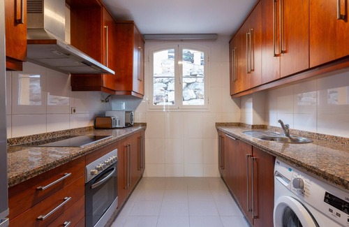 Manilva Cottage | Spacious and bright apartment with parking and terrace next to the beach