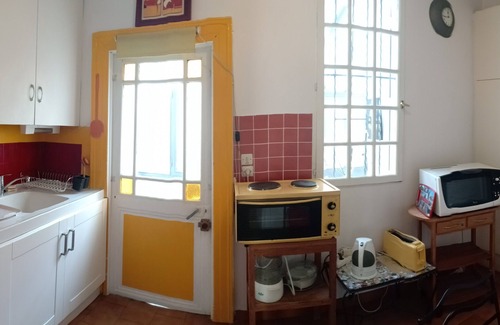 Gares Apartment | Spacious and bright apartment, large terrace, near StRoch main station