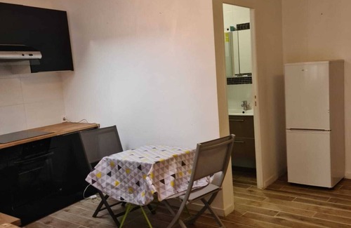 Stains Apartment | Spacious and bright studio near Paris