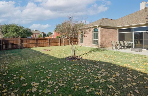 Northwest Carrollton House | Spacious and Bright Home for Big Groups at DFW