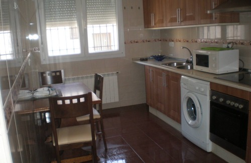 Manzanares Apartment | Spacious and central apartment 45 kilometers from Las Lagunas de Ruidera