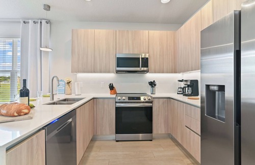 Silver Creek House | Spacious and charming private Pool Townhome. Nxt to Disney