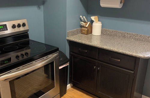 Robbinsdale House | Spacious and comfortable! A charming gem, located on Victory Memorial Parkway.