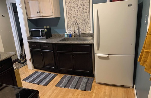 Robbinsdale House | Spacious and comfortable! A charming gem, located on Victory Memorial Parkway.