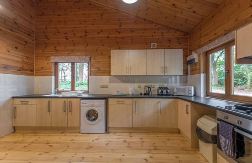 Overton-on-dee Ski Chalet | Spacious and comfortable lodge with contemporary styling.