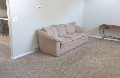 Lapoint House | Spacious and Comfortable 3B, 2.5BA ENTIRE house!