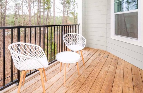 Morrisville Apartment | Spacious and Comfy 1BR Gym, Pool+Balcony