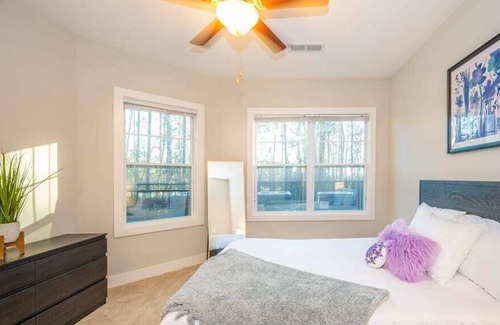 Morrisville Apartment | Spacious and Comfy 1BR with Workspace+Gym+Parking