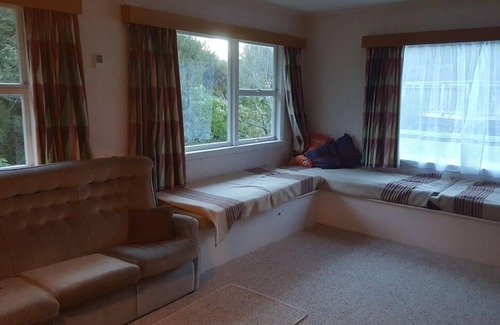 St. Arnaud House | Spacious and cosy, bush setting