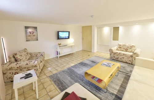 Gramsham Condo | Spacious and cozy 2 room apartment, near Alz and Chiemsee