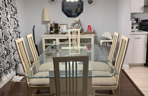 Fort Erie House | Spacious and Cozy Home w/4 Bedrooms/2 Bathrooms, Sleeps 8+