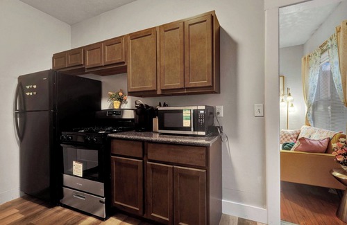Rochester House | Spacious and cozy home 1 min walk to Kodak Ctr 2bd