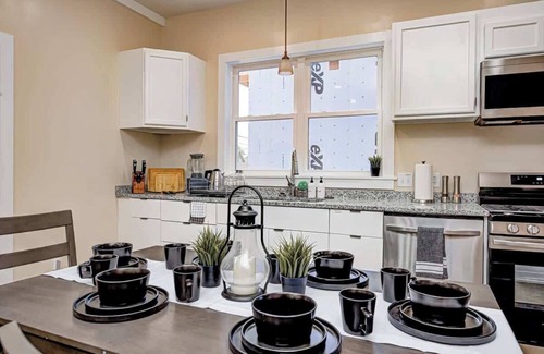 Fountain Square House | Spacious and Fun 4BR w/Pool Table and more!