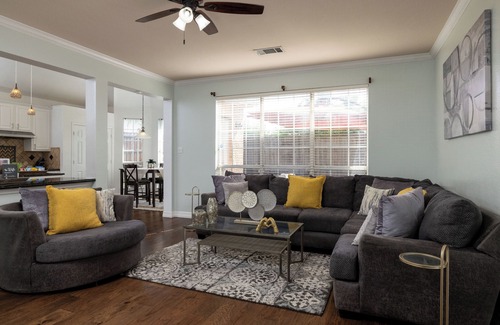 Frisco House | Spacious and inviting family home - PGA Headquarters, Toyota Soccer, Ford Center