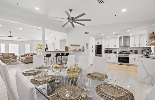 Little Tuscany House | Spacious and luxurious villa in Palm Springs, 5BR/5BA, 5 minutes from downtown!