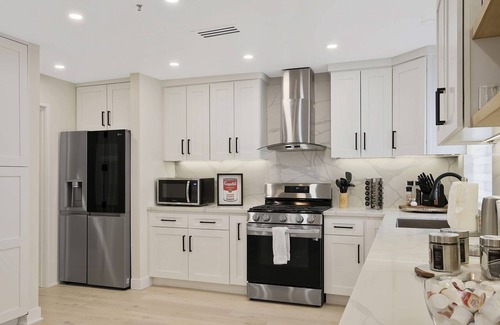 Little Tuscany House | Spacious and luxurious villa in Palm Springs, 5BR/5BA, 5 minutes from downtown!