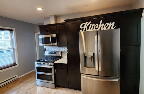 Worcester House | Spacious and luxurious 3-bedroom home w/jetted bathtub