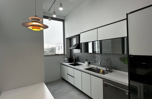 Seongsan House | Spacious and Luxurious Home near Seongsan Ilchulbong/Aquaplanet/Udo